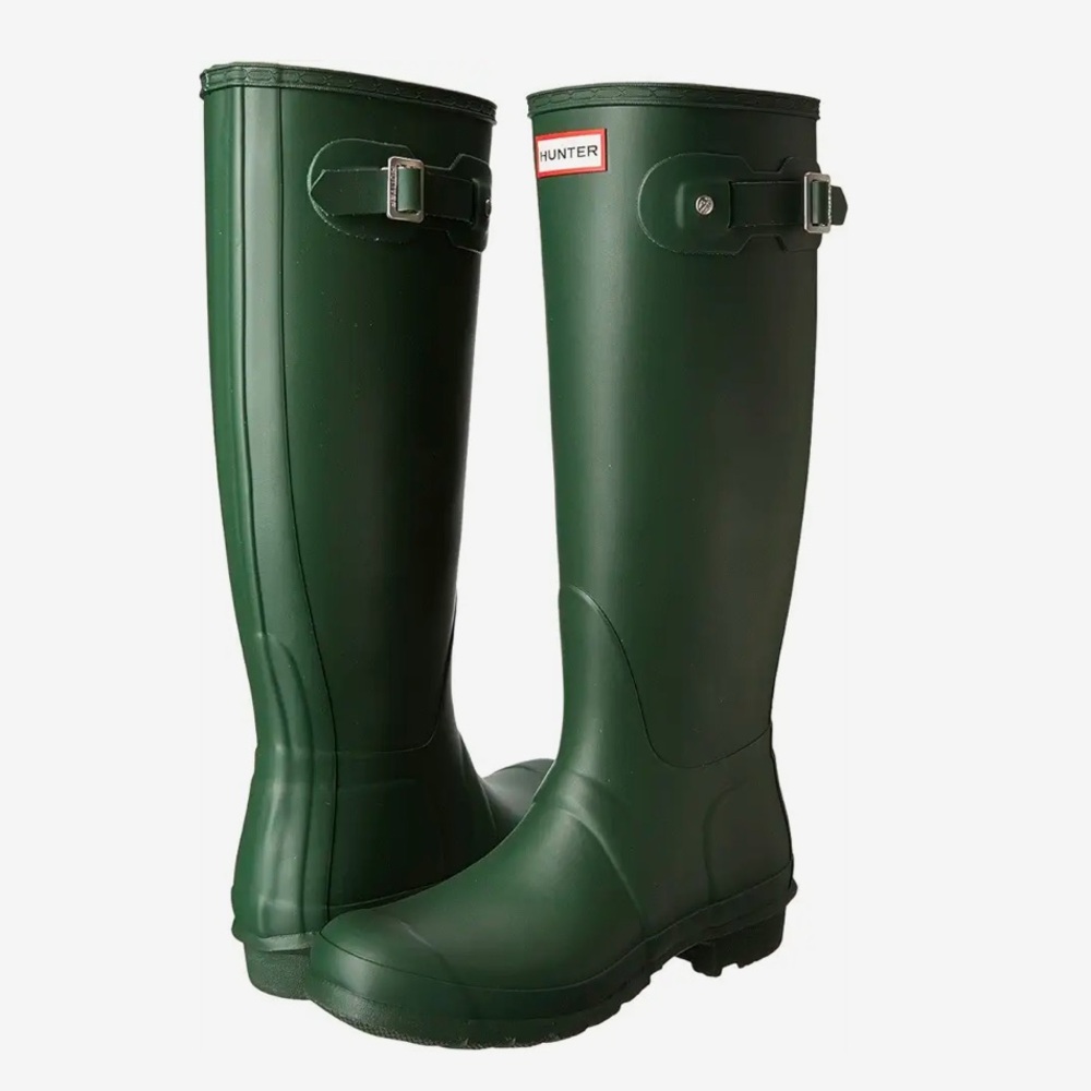 Like new! Size 7 Hunter Green boots